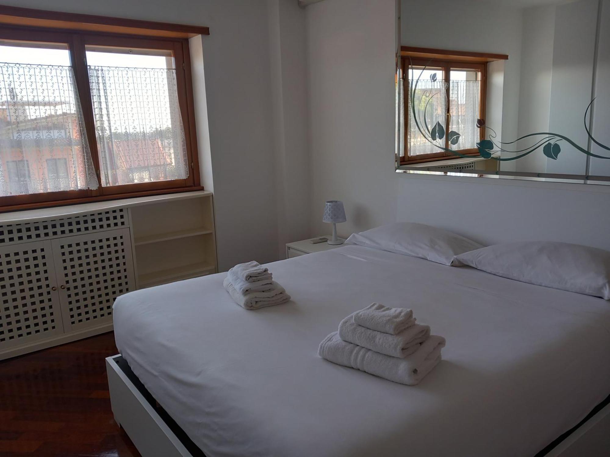 St Peter's View Penthouse Apartment